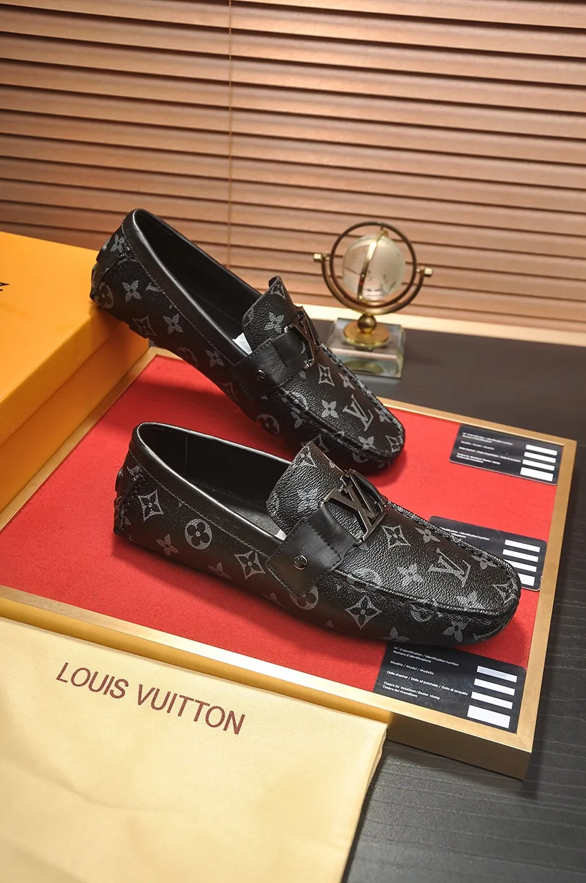 Men's men's shoes 💰420💶 [LV Doudou shoes] (water-dyed cowhide lining) new model is on the market, available on the official website. The new Doudou shoes are processed into single-color materials, and the uppers are made of imported cowhide material. The body of the shoe is fully hemmed with mark thread, and is lined with imported original cowhide leather. The elegant shoe shape is super suitable for all-matching, and the size is 38-44.